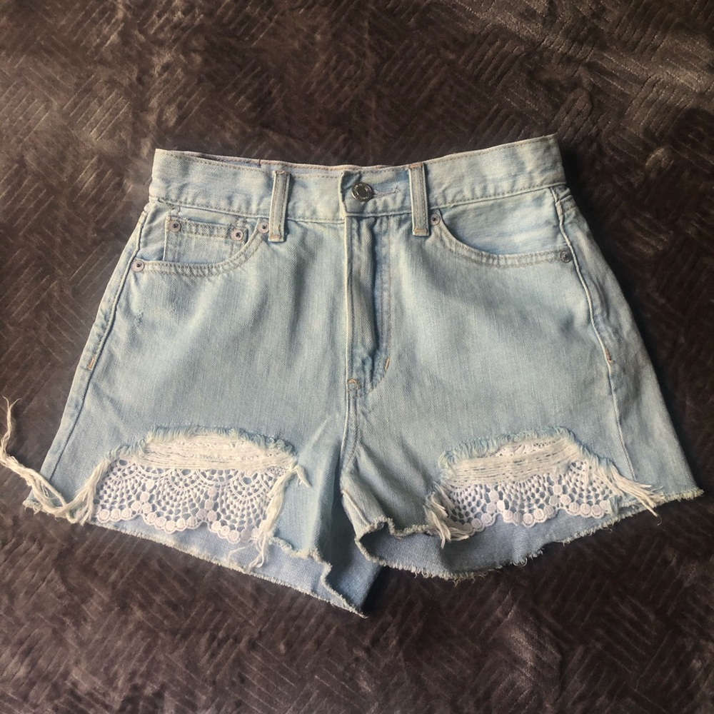American Eagle mom shorts